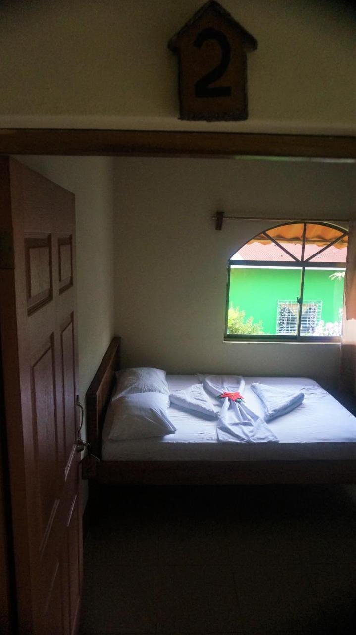 מויוגאלפה Hostal Casa Moreno מראה חיצוני תמונה
